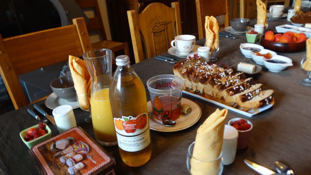 Bed and Breakfast Les Glycines Cheyssieu Екстер'єр фото