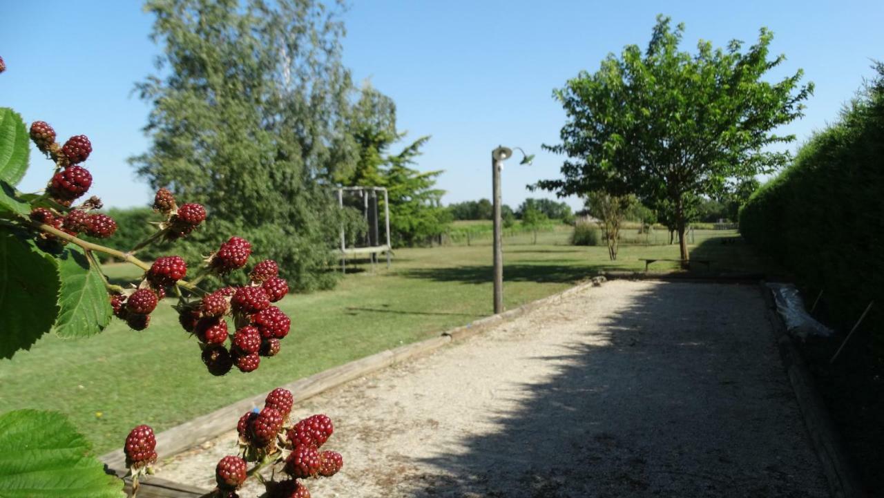 Bed and Breakfast Les Glycines Cheyssieu Екстер'єр фото